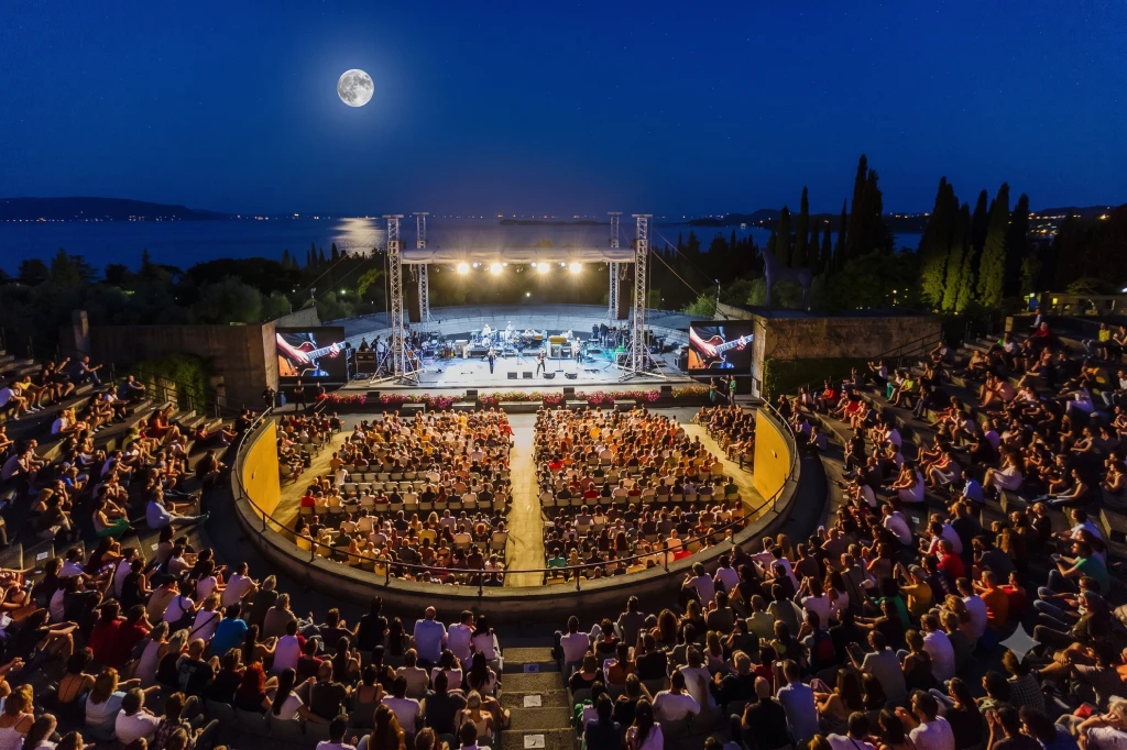 Transfer concerti Lago di Garda estate: come spostarsi in sicurezza